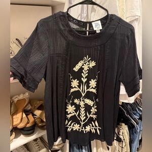 Ivy Jane Black Pleated Embellished Blouse Short Sleeve